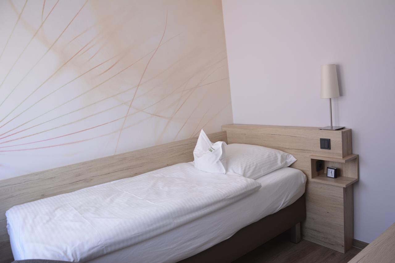 Hotel Restaurant "Zur Post" Holdorf Ngoại thất bức ảnh